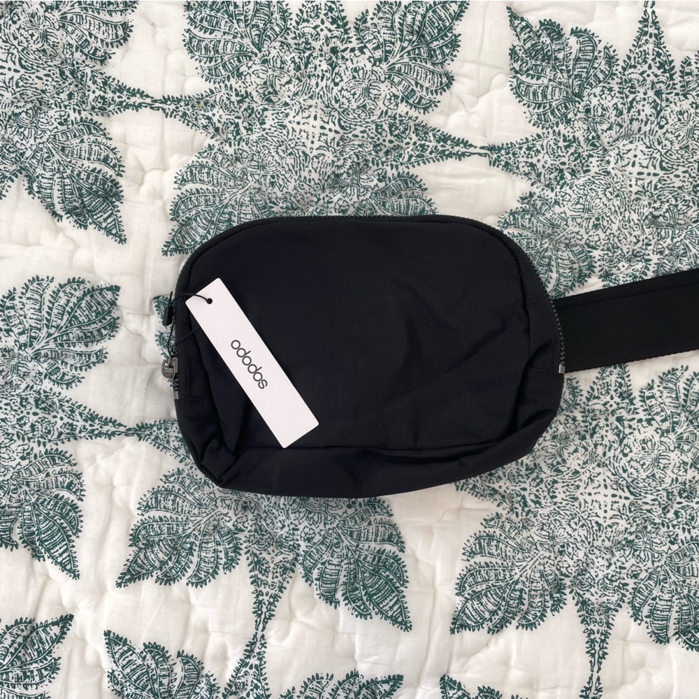 ODODOS Unisex Mini Belt Bag Black